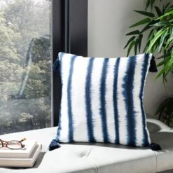 Safavieh Cassia Pillow In Navy/White -Home Decoration Series 54696448 5