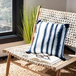 Safavieh Cassia Pillow In Navy/White -Home Decoration Series 54696448 6