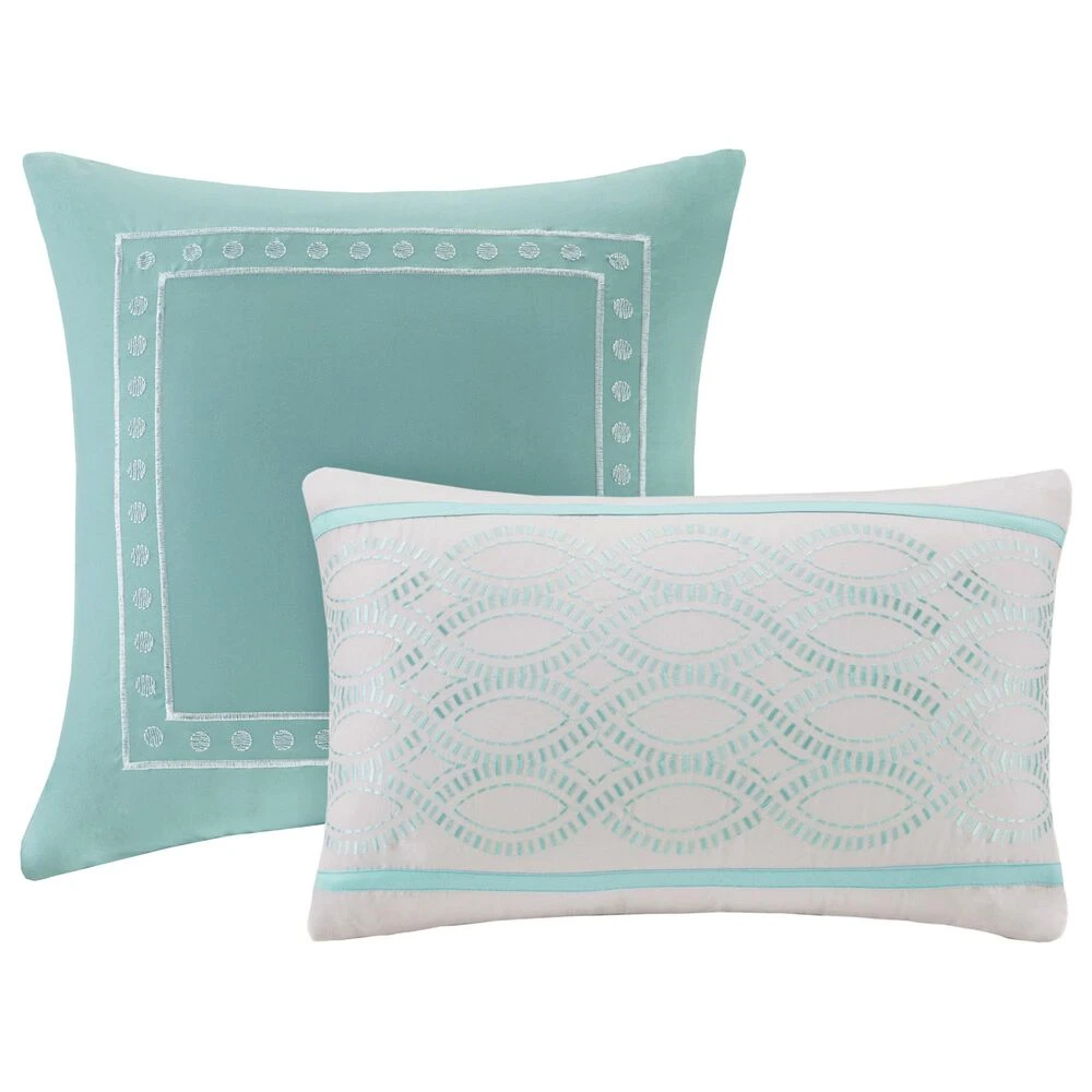 Hampton Park Senna 4-Piece Twin/Twin XL Comforter Set In Aqua 4 Hampton Park Senna 4-Piece Twin/Twin XL Comforter Set In Aqua - Image 2