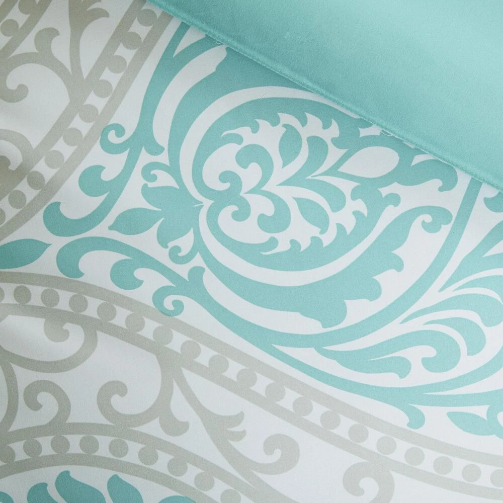 Hampton Park Senna 4-Piece Twin/Twin XL Comforter Set In Aqua 5 Hampton Park Senna 4-Piece Twin/Twin XL Comforter Set In Aqua - Image 3