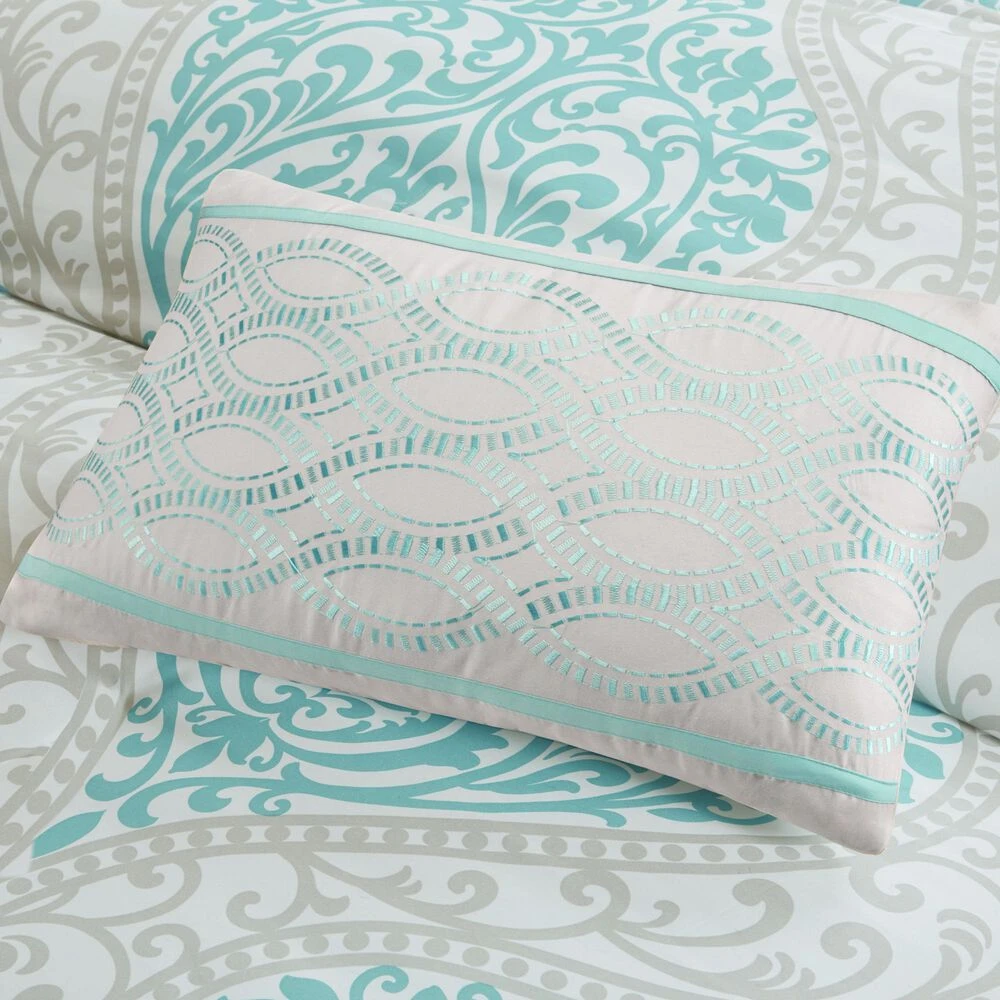 Hampton Park Senna 4-Piece Twin/Twin XL Comforter Set In Aqua 8 Hampton Park Senna 4-Piece Twin/Twin XL Comforter Set In Aqua - Image 6