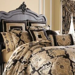 J. Queen New York Bradshaw 4-Piece King Comforter Set In Black -Home Decoration Series 63618698 4