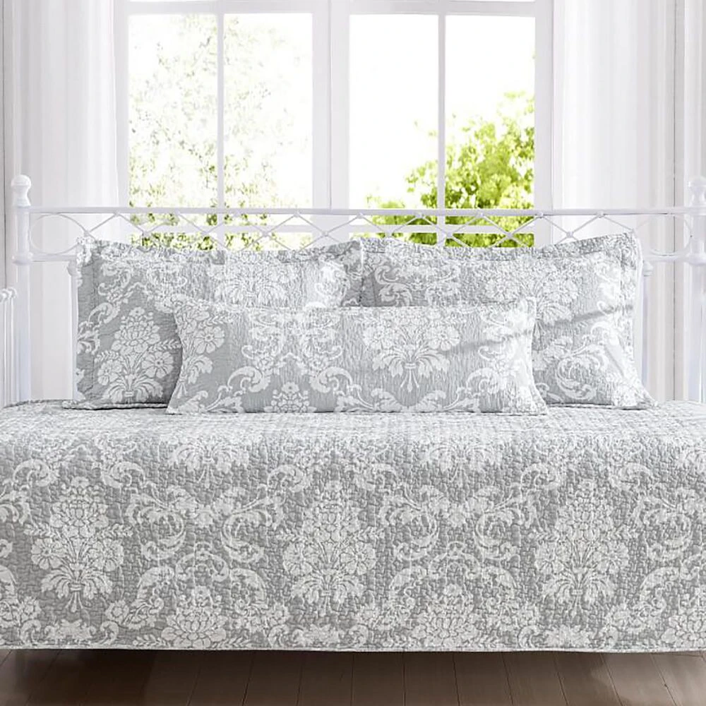 Revman Venetia 4-Piece Daybed Bonus Set In Grey 7 Revman Venetia 4-Piece Daybed Bonus Set In Grey - Image 5