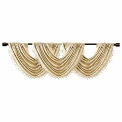 Hampton Park Cassius 38" X 46" Valance In Gold